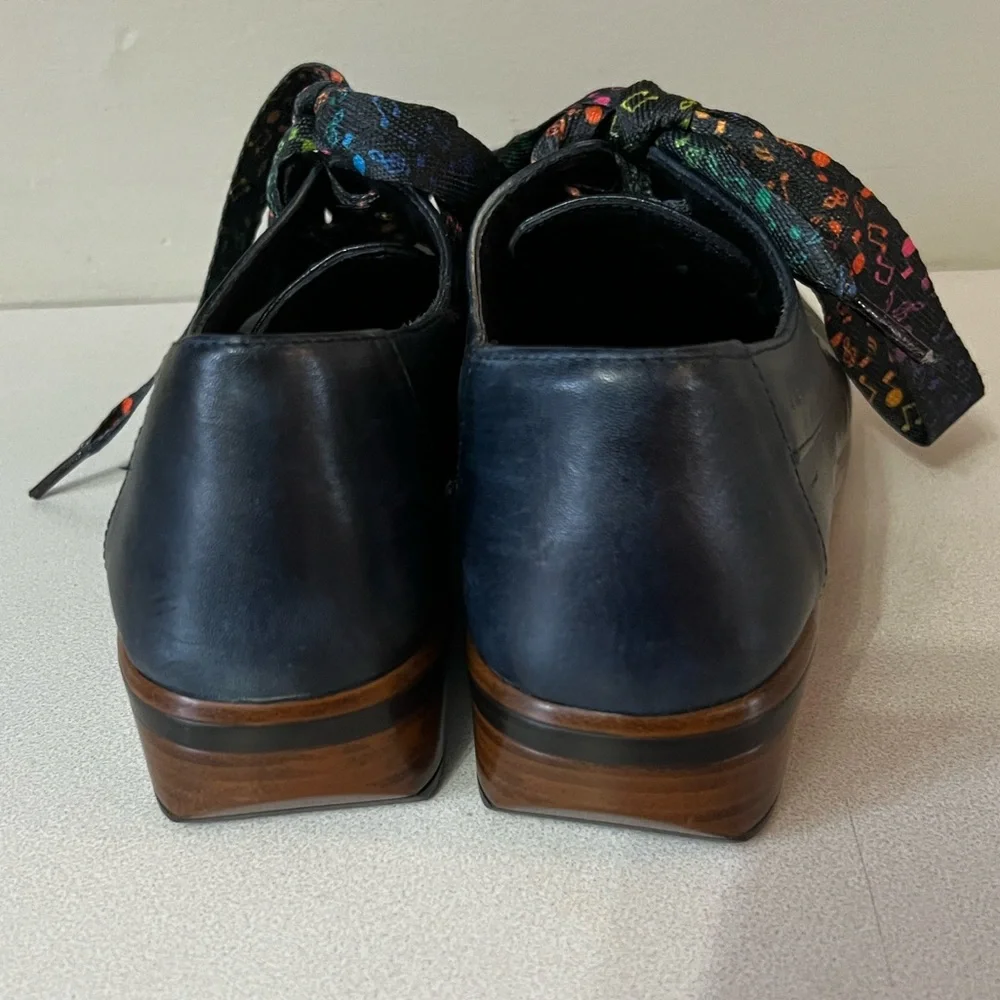 Naot Men's Black and Brown Oxfords with Patterned musical  Laces Noat size 40